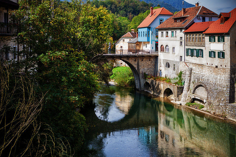 Skofja Loka卡普金桥Slovenia。
